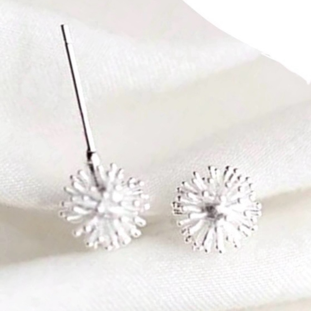 “Dandelion Balls” 925 Sterling Silver Tiny Dainty Spikey Flower Firework Studs - Picture 11 of 13